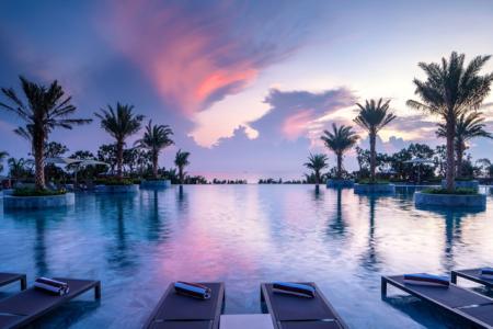 Hai khách sạn nghỉ dưỡng tại Cam Ranh vừa được công nhận đạt chuẩn 5 sao